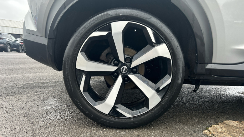 Nissan Juke 1.0 DiG-T 114 Tekna 5dr Petrol Hatchback